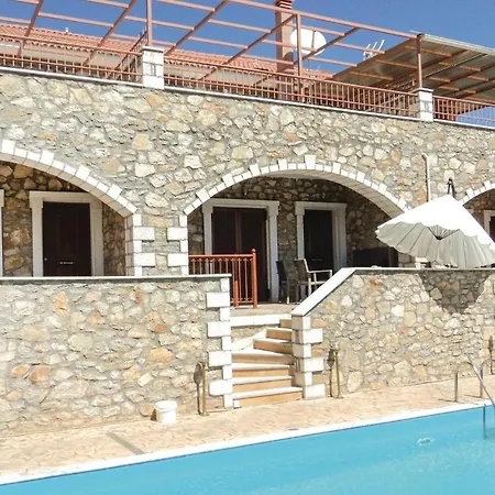 度假居 2 Bedroom Beautiful In Astros Peleponese