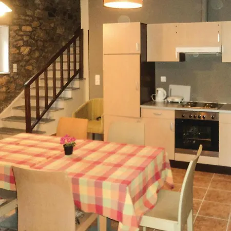 度假居 2 Bedroom Beautiful In Astros Peleponese Koutroufa