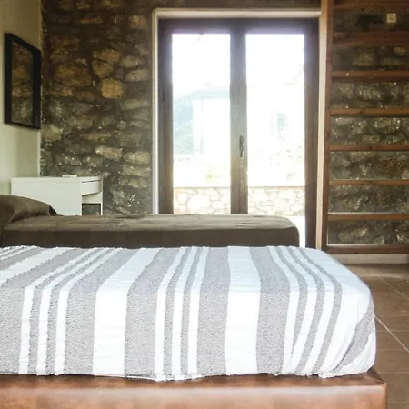 度假居 2 Bedroom Beautiful In Astros Peleponese